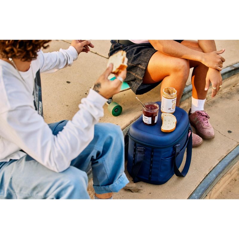 Custom Hydro Flask Carryout Cooler 15 L - 8